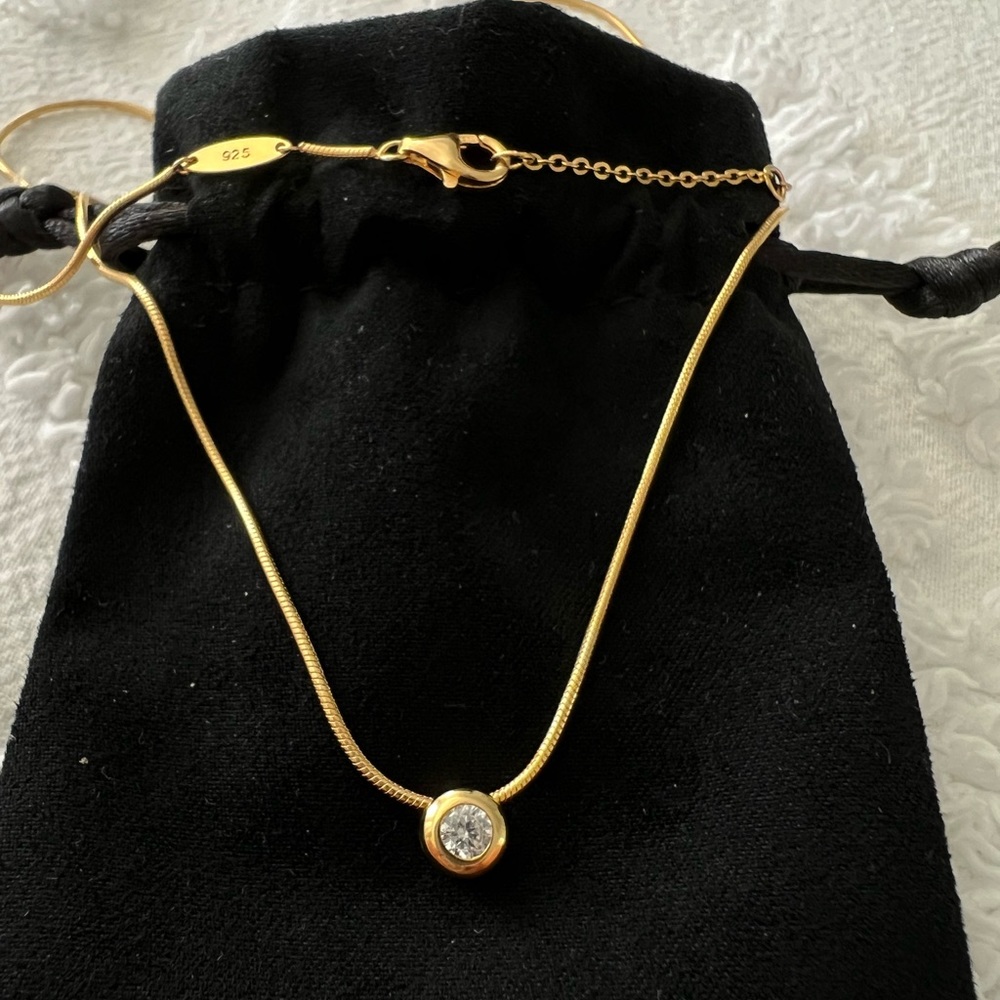 Celease 18K Gold Necklace